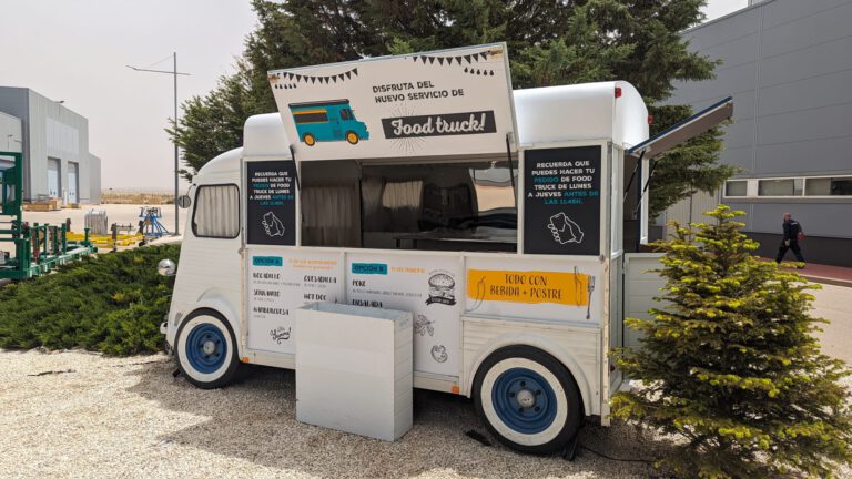 Food truck publicitario - Bus & Trucks Marketing